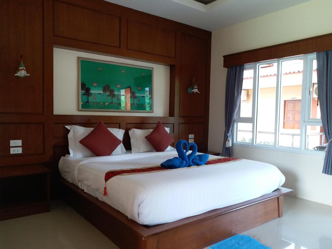 Tamarind Lanta Resort Ko Lanta Extérieur photo